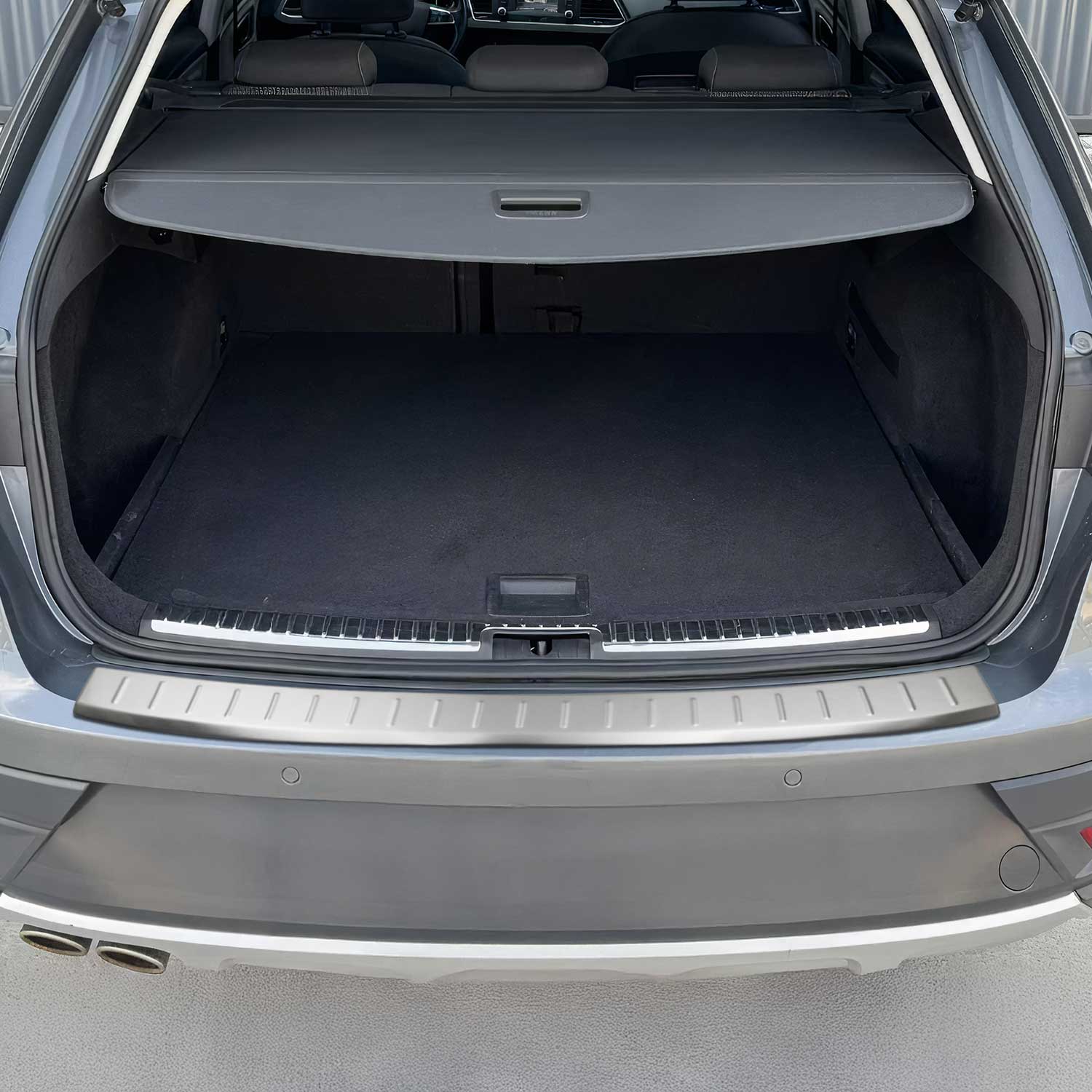 Ladekantenschutz Stoßstange für Seat Leon III 2017-2020 FL Edelstahl gebürstet