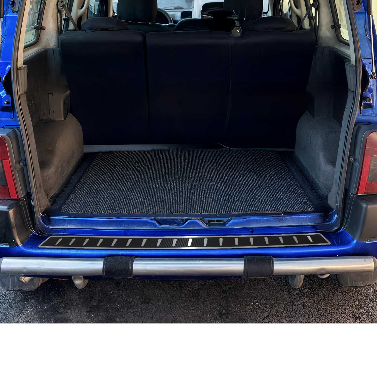 Ladekantenschutz für Citroen Berlingo / Peugeot Partner 1996-2008 carbon foliert