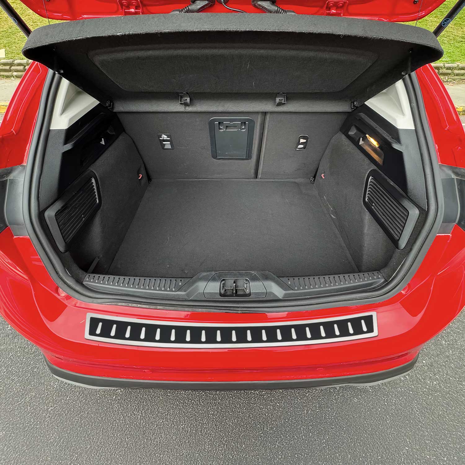 Ladekantenschutz für Ford Focus Schrägheck 2018-2025 Chrom Kohlefaserfolien