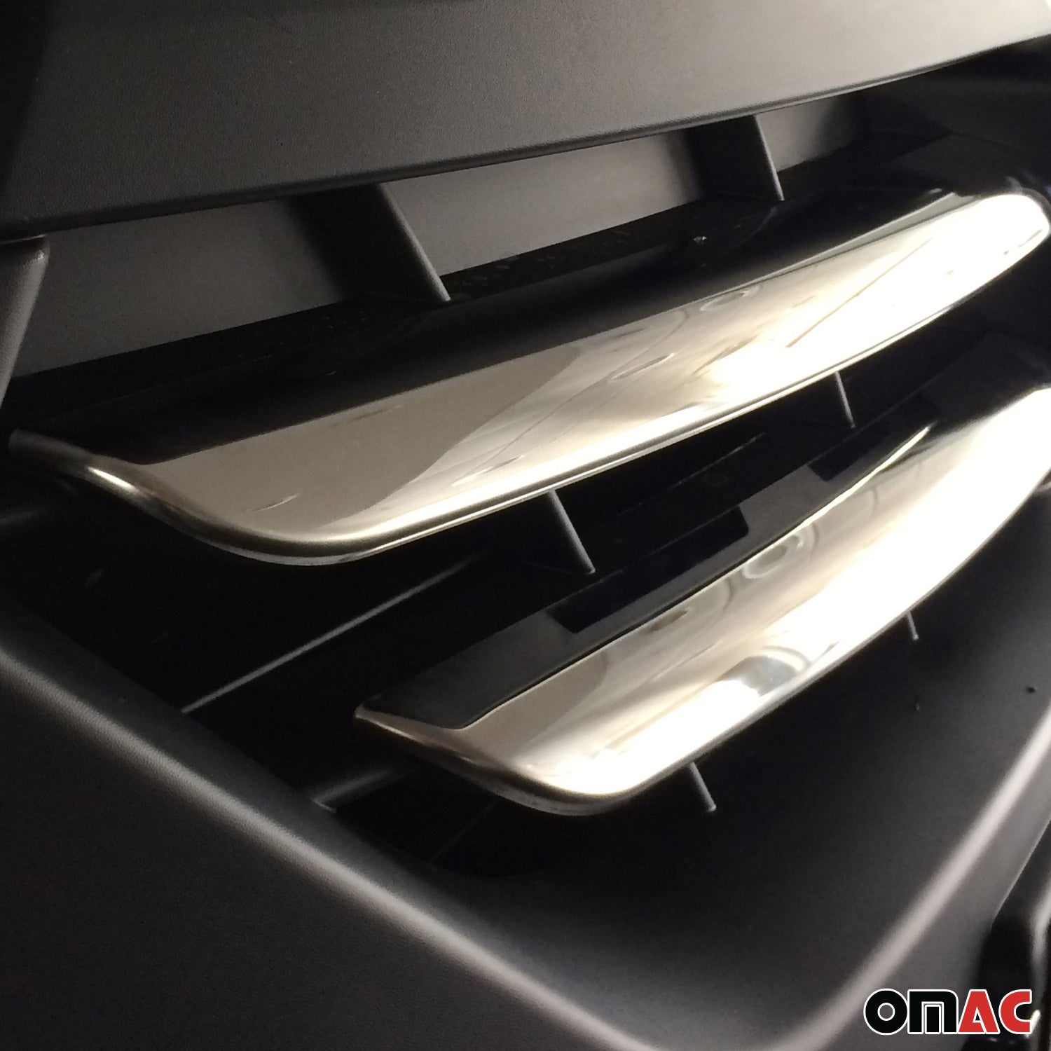 Kühlergrill Leisten Grillleisten für Dacia Lodgy Stepway ab 2012 Chrom Silber 4x