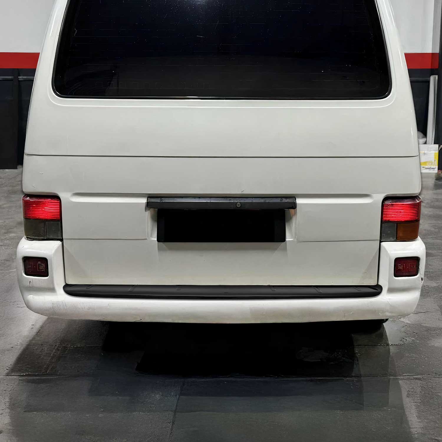Ladekantenschutz Stoßstange für VW T4 Transporter 1990-2003 Acryl glänz schwarz