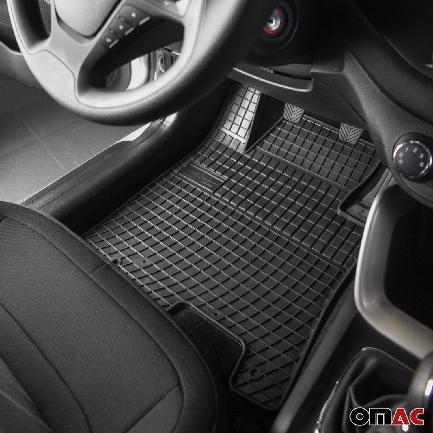 OMAC Gummi Fußmatten für Suzuki Vitara IV 2015-2018 Pre-FL Automatten Schwarz