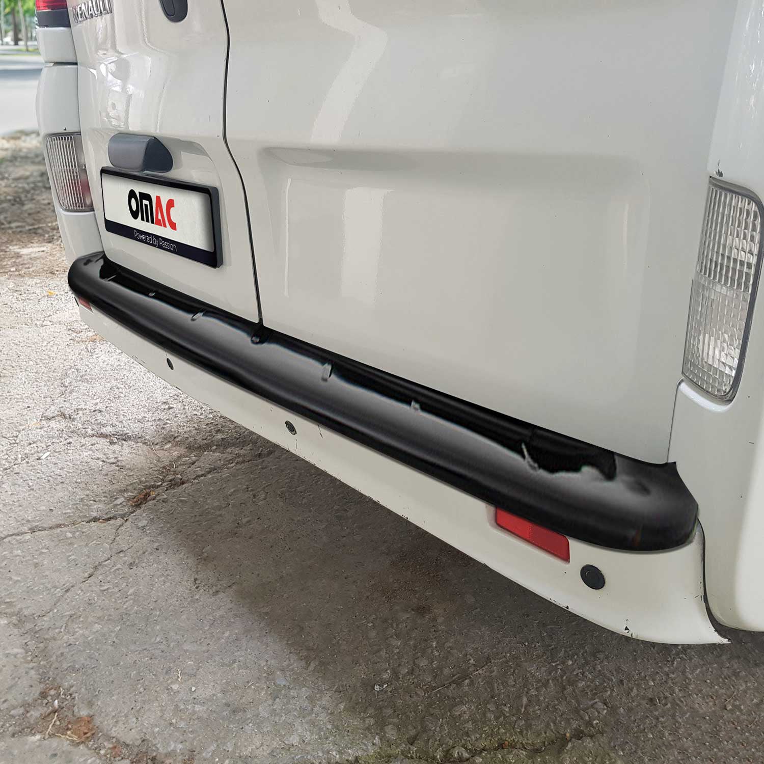 Ladekantenschutz Stoßstange für Renault Trafic II 2001-14 Acryl glänzend schwarz