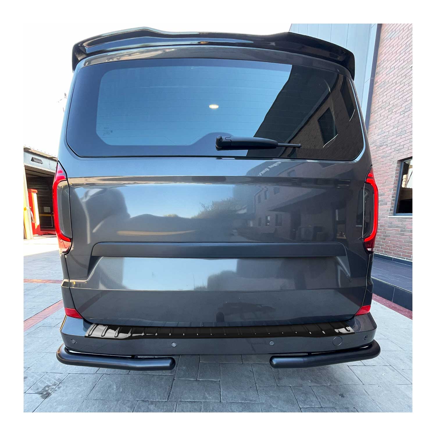 Ladekantenschutz Stoßstange für VW Multivan T7 2022-2026 Acryl glänzend schwarz