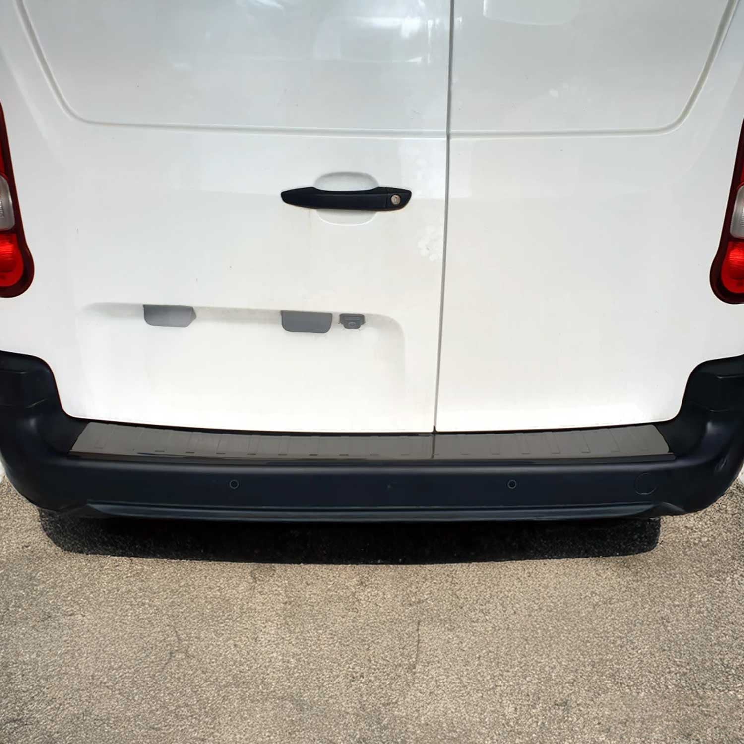 Ladekantenschutz für Peugeot Rifter Partner Citroen Berlingo 2018-26 dark chrom