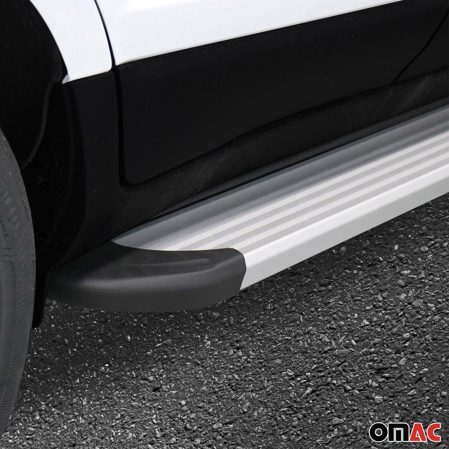 Trittbretter Schweller für Ford Tourneo Courier I 2014-2023 L1 Aluminium Silber