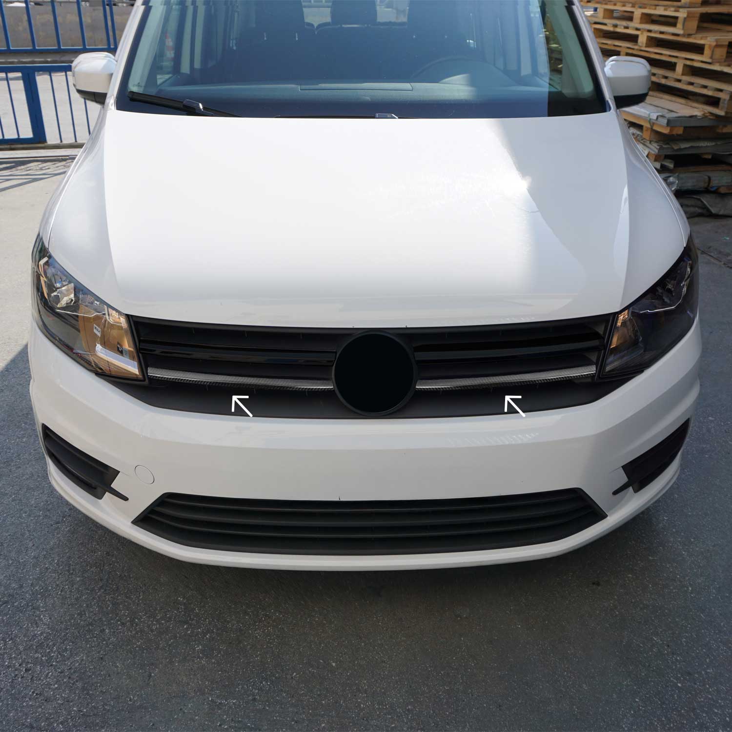 Kühlergrill Leisten Grillleisten für VW Caddy 2015-2020 Echt Carbon Schwarz 2x