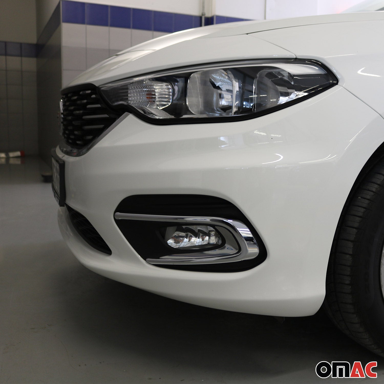 Nebelscheinwerfer Rahmen Umrandung für Fiat Tipo 2015-2020 Pre-FL Chrom ABS 2tlg