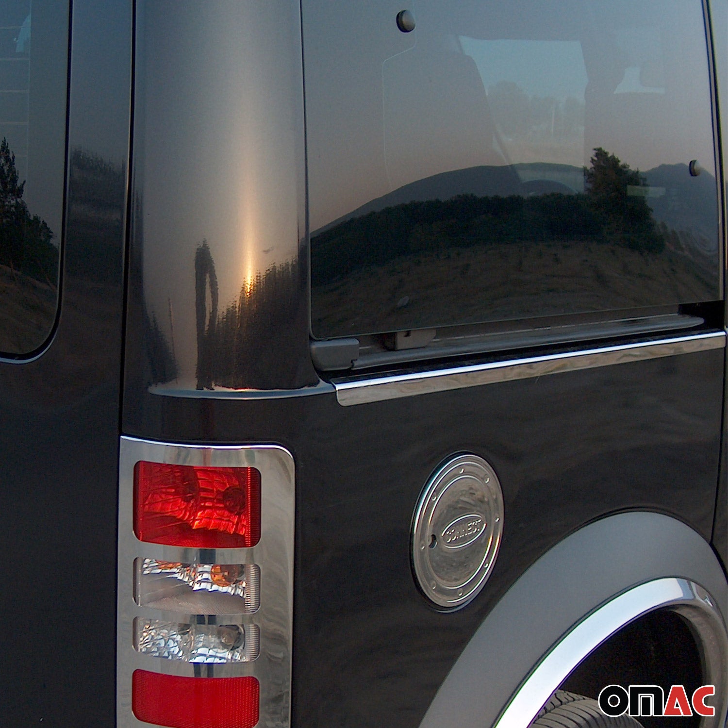 Seitentürleiste Türschutzleiste für Ford Connect 2002-2014 Kurzer Edelstahl 1x