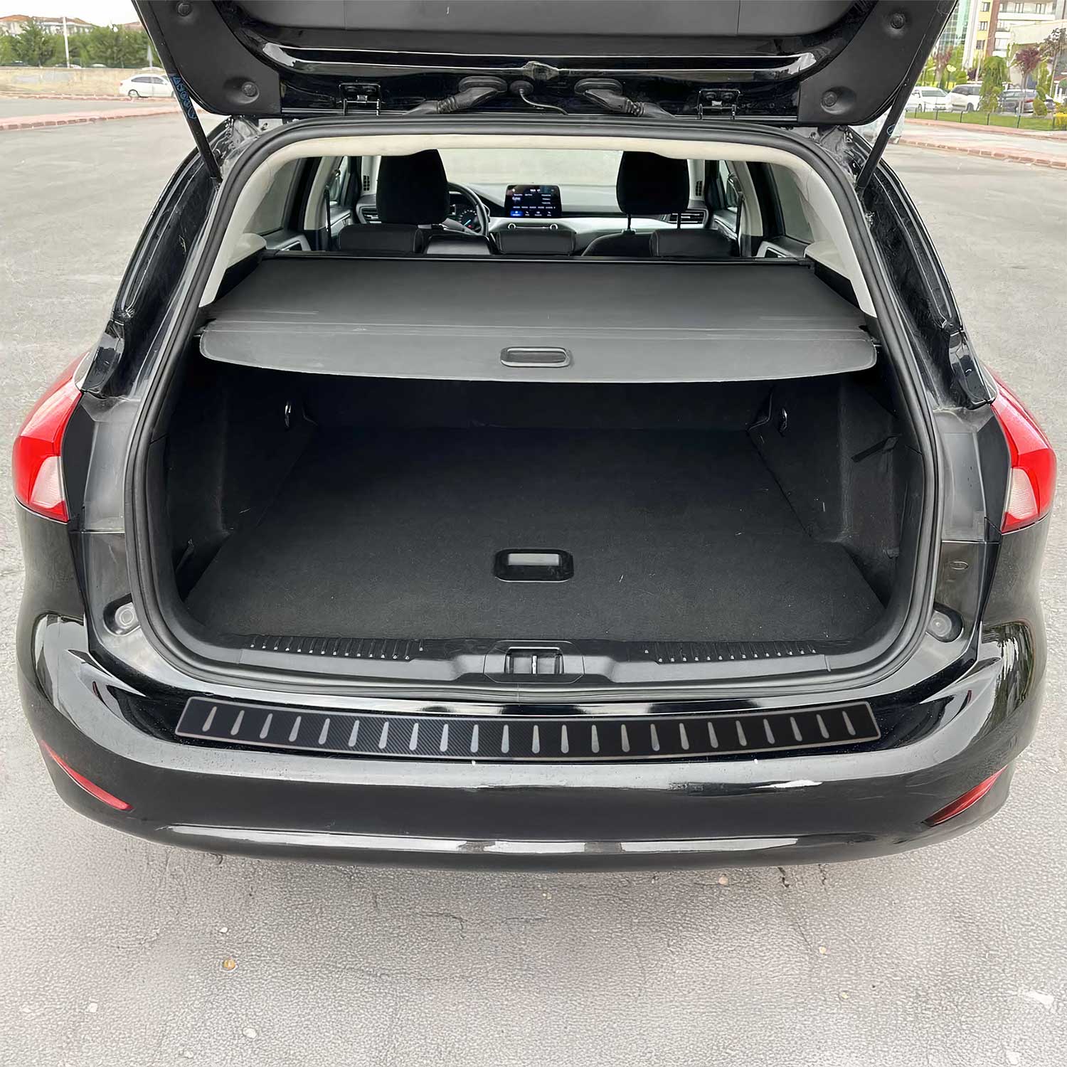 Ladekantenschutz für Ford Focus IV Turnier 2018-2025 Edelstahl carbon foliert
